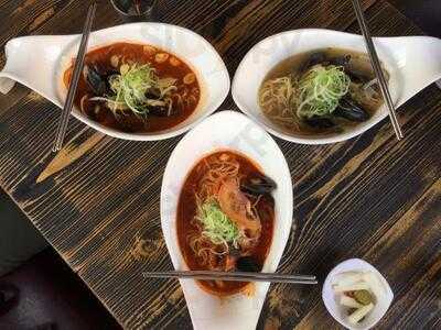 뽕신 인더스트 계동점