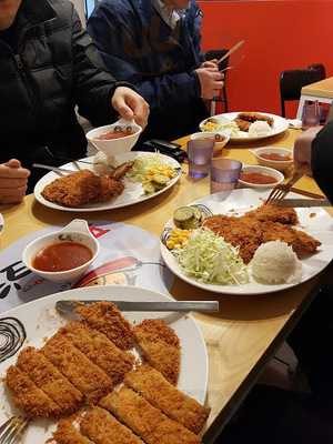 매콤돈까스앤칡불냉면