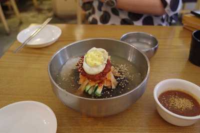 매콩돈까스와냉면