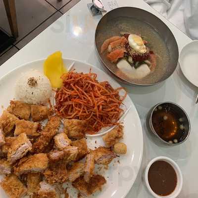 매콩돈까스와냉면