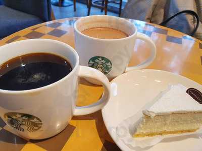 스타벅스 순화동더샵점