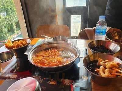 T.g.i.f. 대학로점