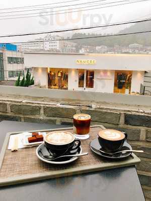 애브리씽벗더히어로