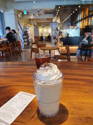 스타벅스 종로관철점