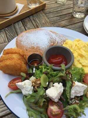 아카시아 카페 비스트로