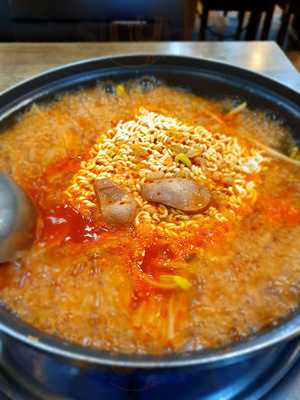 놀부부대찌게