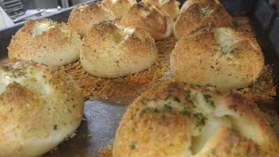 시냇가에심은나무