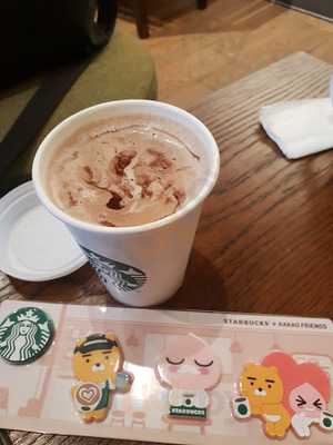 스타벅스 명동미래점