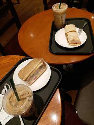 스타벅스 명동미래점