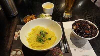 팬차이나 디큐브점