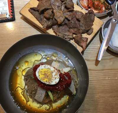 육쌈냉면
