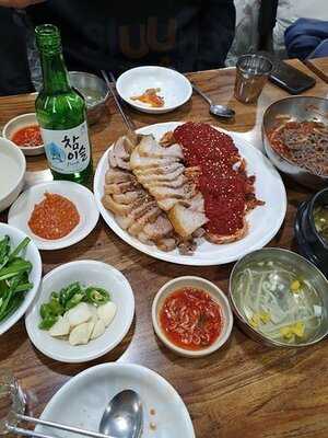 회기왕족발보쌈