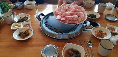 최서방네우렁쌈밥