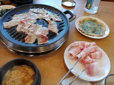 최서방네우렁쌈밥