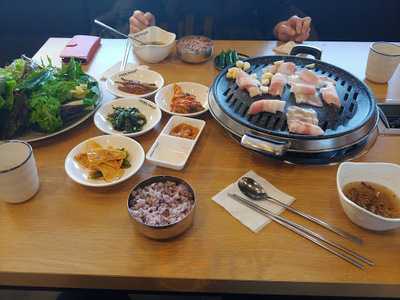 최서방네우렁쌈밥