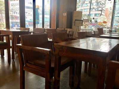 카페베네 충무로역점