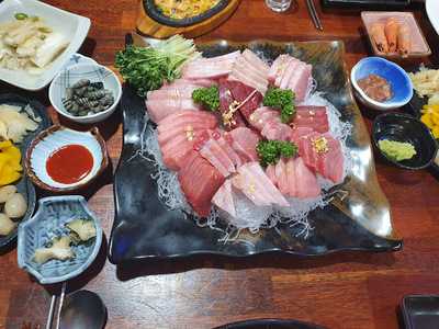 본참치전복전문점