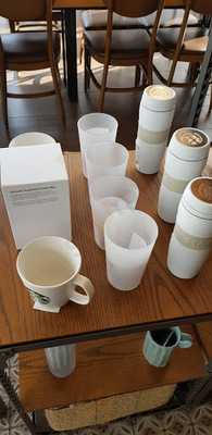 스타벅스 - 구파발역점