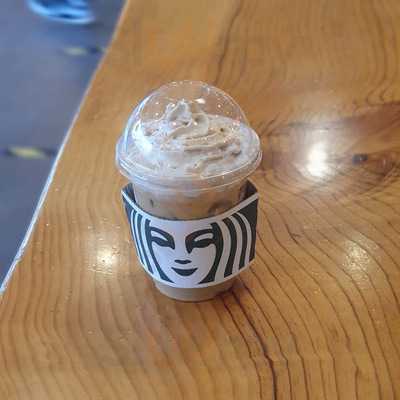 스타벅스 염창역점