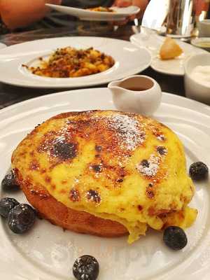 꼬르소꼬모카페