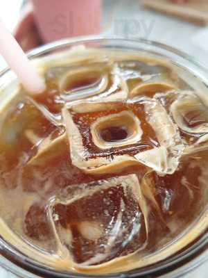 컴컴베이커리카페