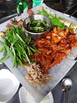 구공탄곱창 - 홍대본점