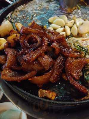 구공탄곱창 - 홍대본점