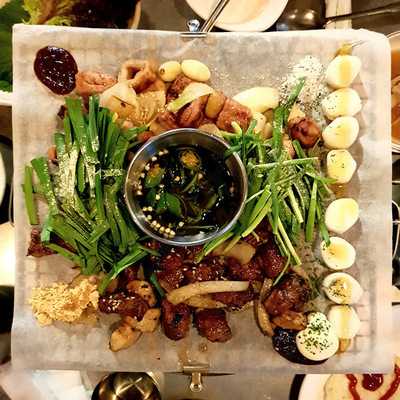 구공탄곱창 - 홍대본점