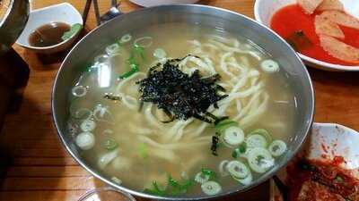 일품백송칼국수