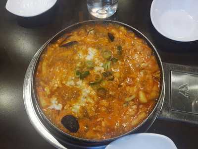 먹쉬돈나 홍대점