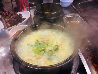 신김치생삼겹살