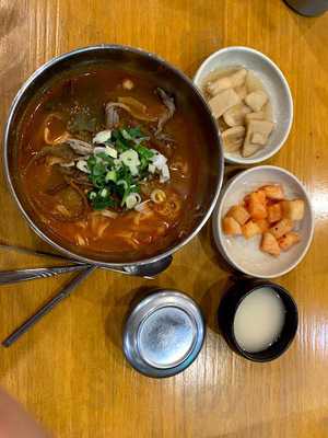 조선의 육개장 칼국수