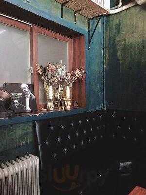 헬카페로스터즈