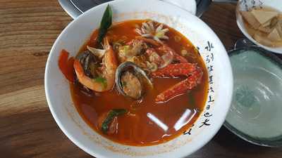 케이준 씨푸드 아일랜드