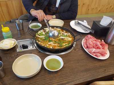 신촌칼국수
