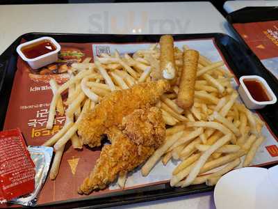 맥도날드 신사역점