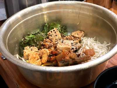 부산아지매국밥 선릉역점