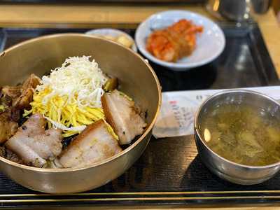 백화요란골동반