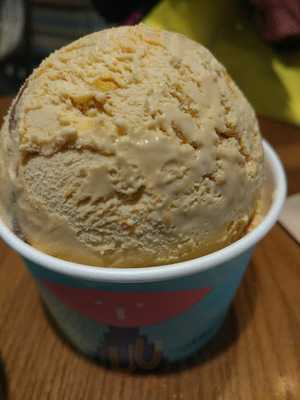 배스킨라빈스 홍대역