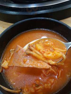 놀부부대찌개