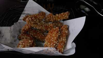 교촌치킨 청담역점