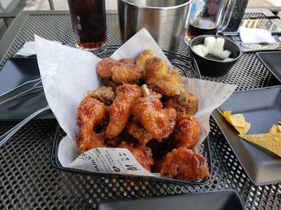 교촌치킨 청담역점