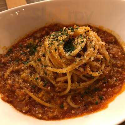 폴리스슬라이스하우스브릭오븐피자 파미에스테이션