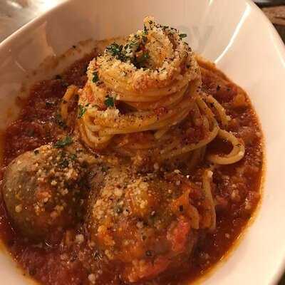 폴리스슬라이스하우스브릭오븐피자 파미에스테이션