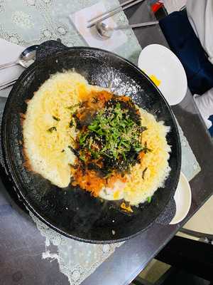 신가네솥뚜껑볶음밥