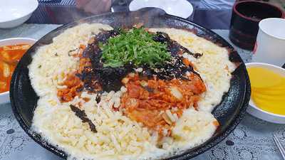 신가네솥뚜껑볶음밥