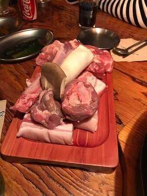 고기꾼김춘배 홍대본점