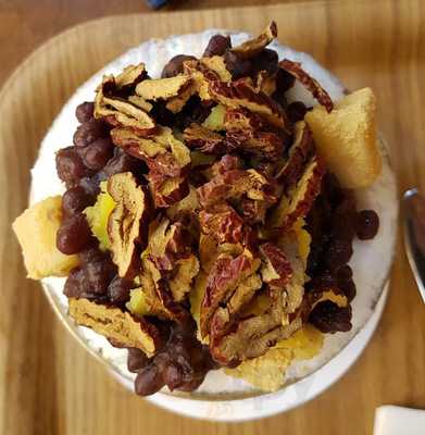 담장옆에국화꽃 파미에점