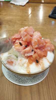 담장옆에국화꽃 파미에점