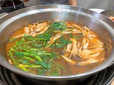 홍두깨칼국수마당